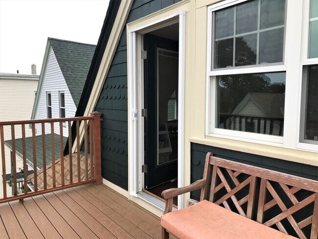 Building Photo - 27 Albion St