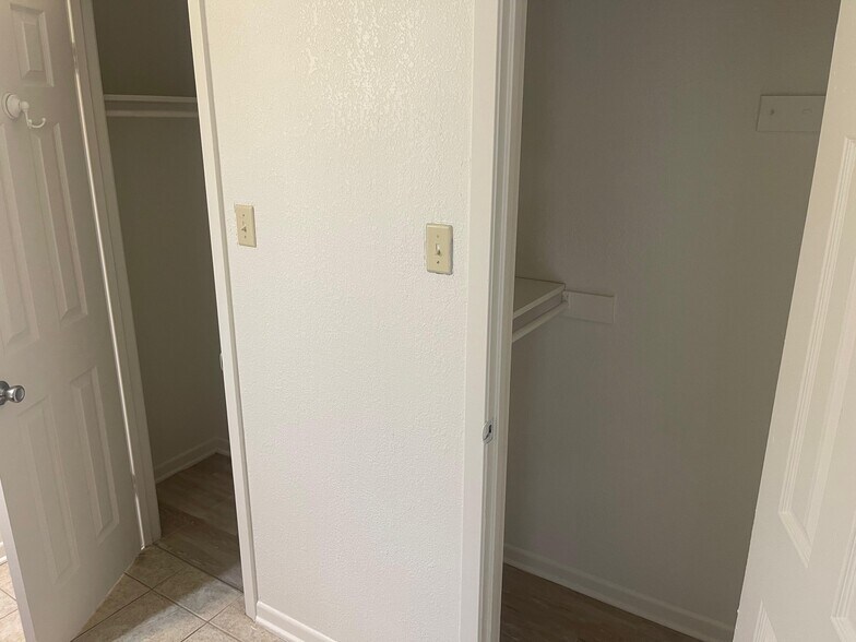 Building Photo - 1702 Edgefield St