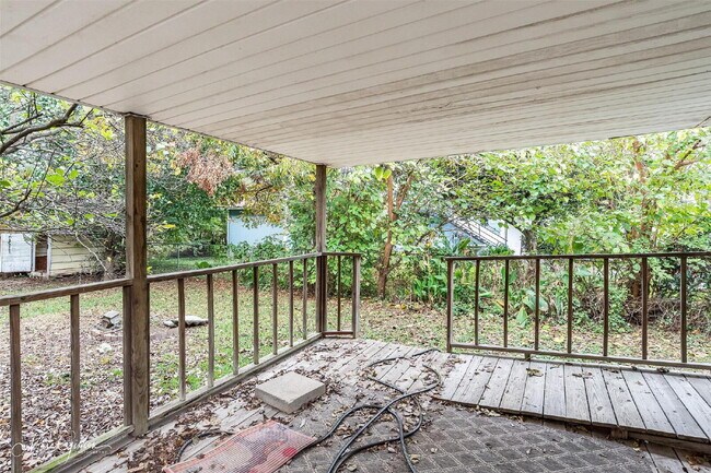 Building Photo - "Charming 3-Bed Oasis in Bossier City with 1.5 Baths & Spacious 1917 Sq Ft Layout!"