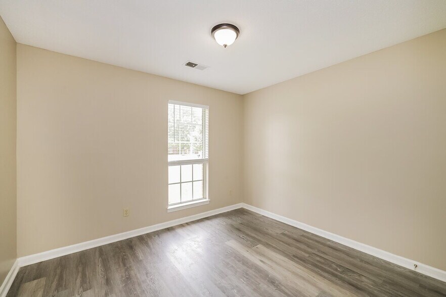 Building Photo - 2378 Kindlewood Dr