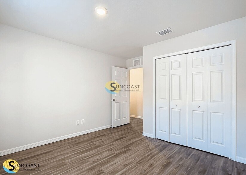 Building Photo - 33 Pine Radial