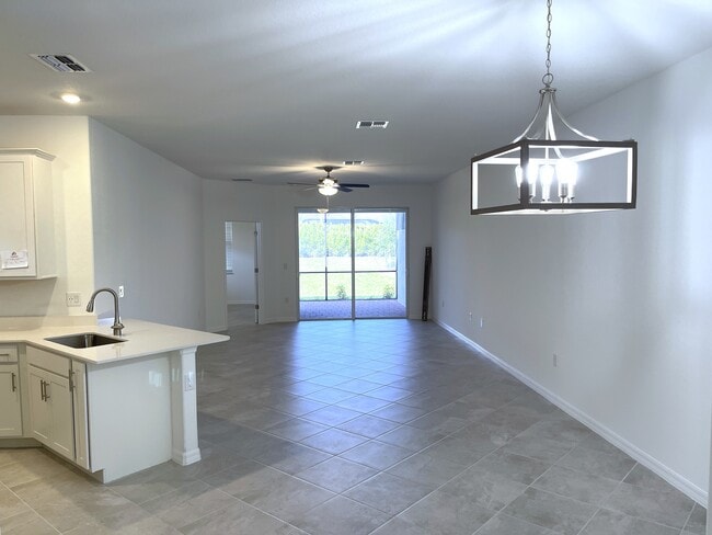 Building Photo - 2184 Dragonfruit Wy