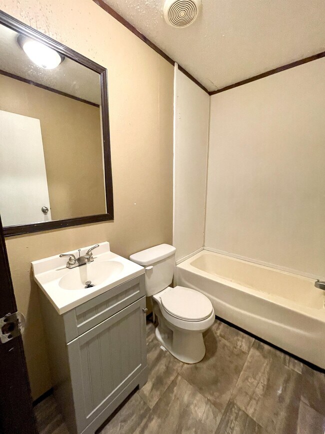 Building Photo - 959 Southern Meadows Dr