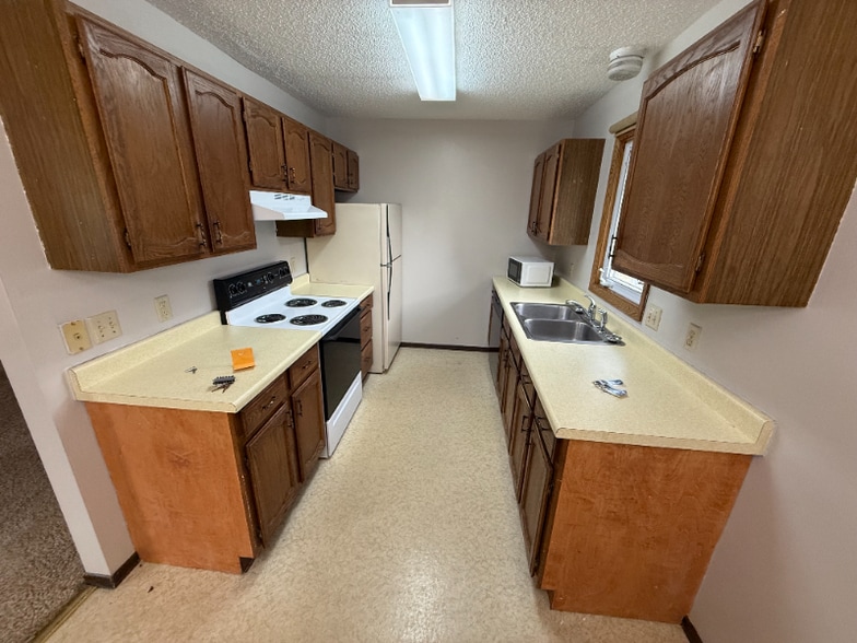 Building Photo - 716 Great Plains Ct