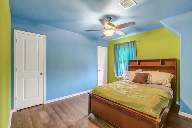 Building Photo - 2610 Orleans Way