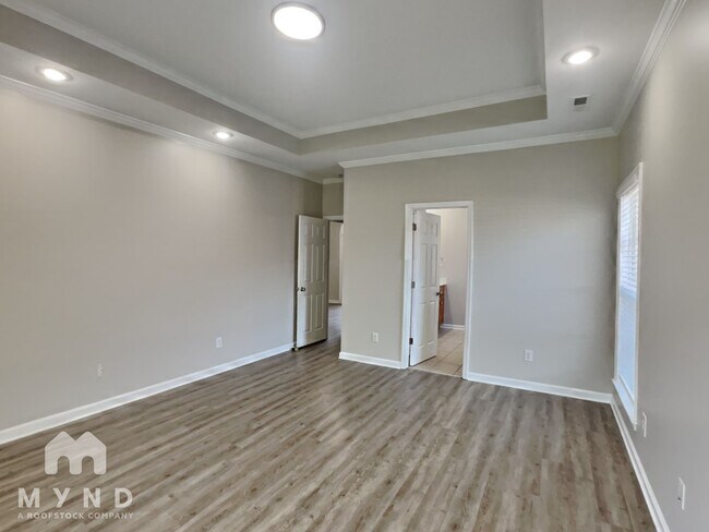 Building Photo - 26540 Mill Creek Dr