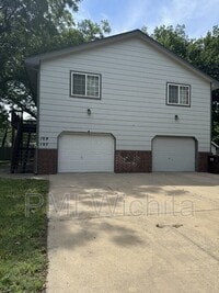 Building Photo - 107 S Gordon St