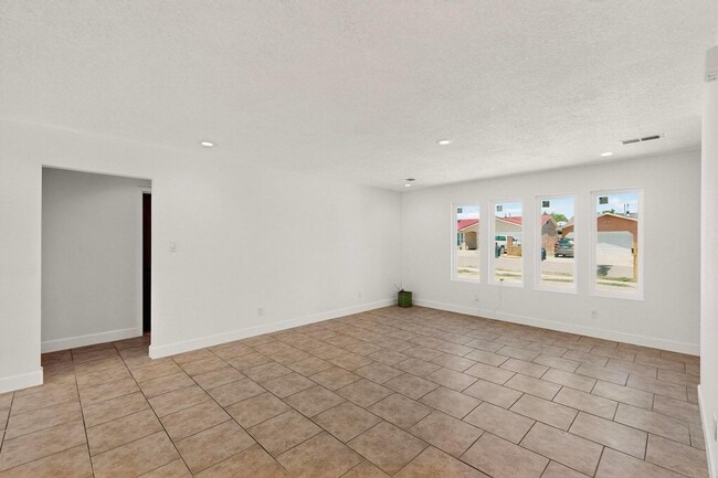 Building Photo - 9218 Alvera Ave SW