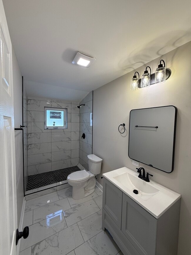 Building Photo - 408 East End Ave