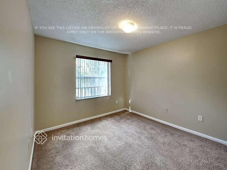Building Photo - 5010 SW 155th Ave