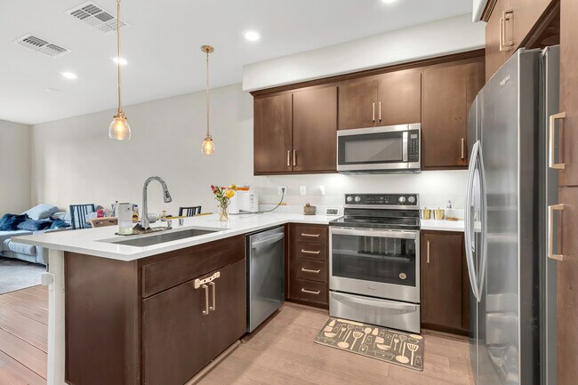 Building Photo - 37335 Duckling Ter