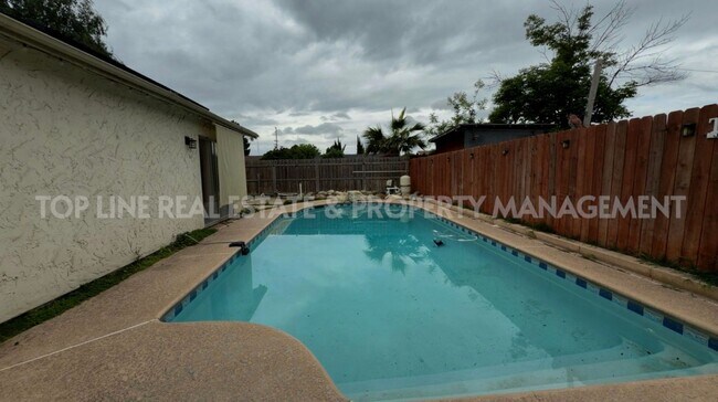 Building Photo - Coming Soon!  Home For Rent with pool. Tenant occupied. Please do not disturb tenants.