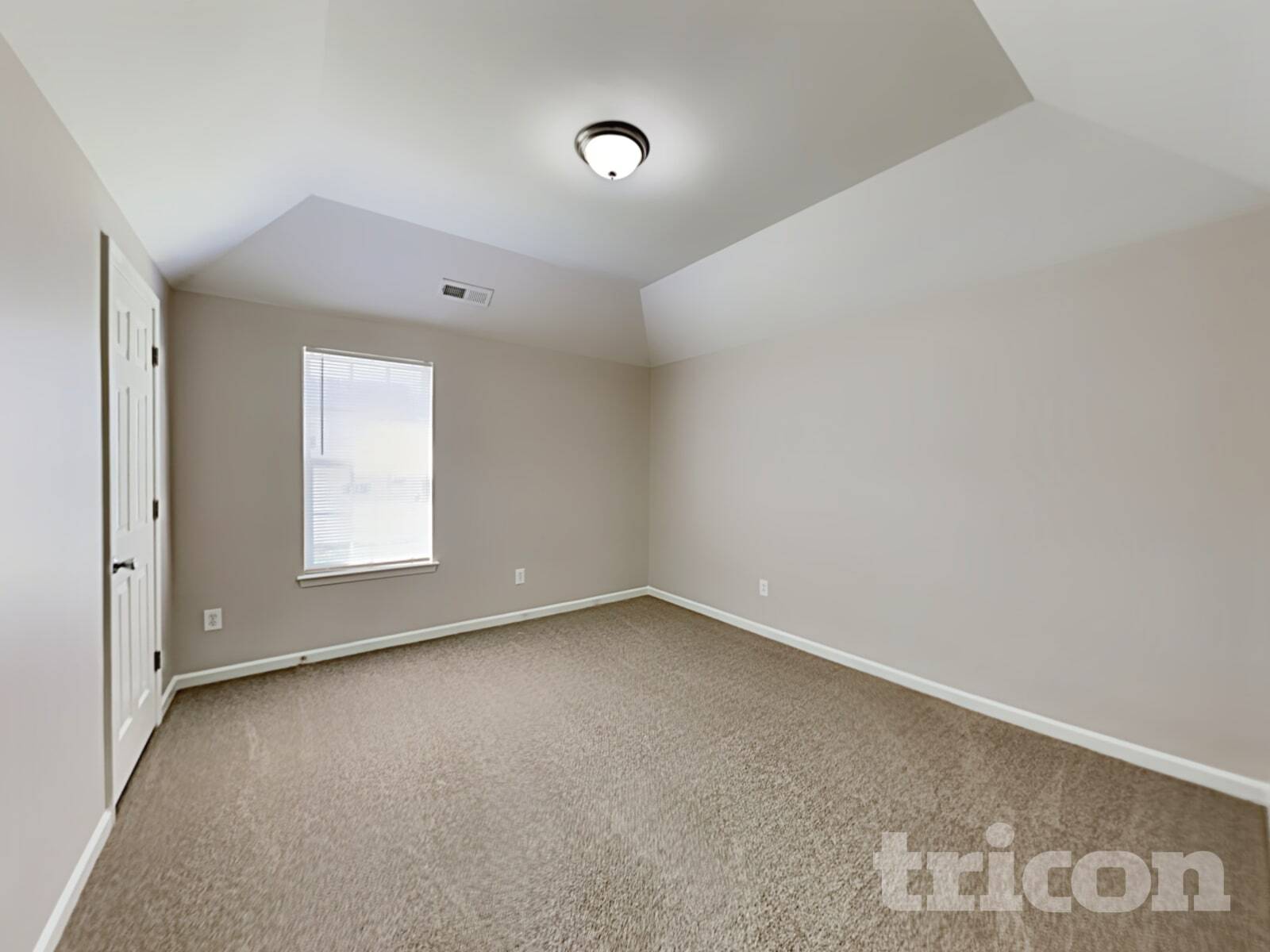 Building Photo - 1510 Peachcroft Rd