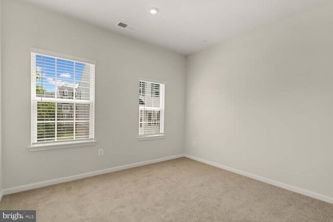 Building Photo - 4113 -B Chickadee Ct