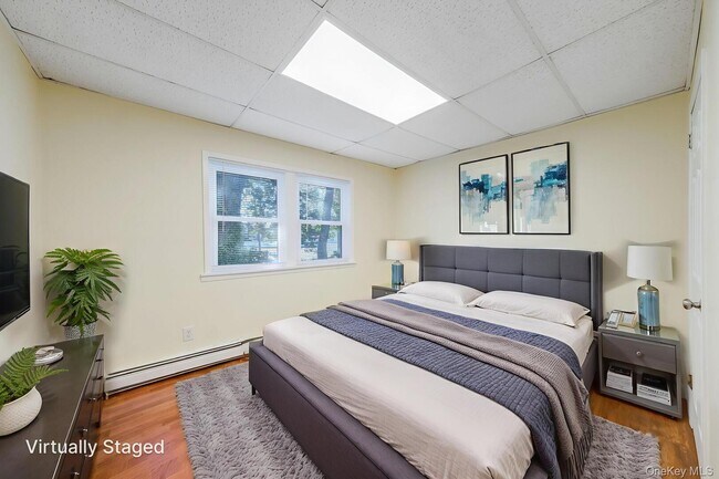 Building Photo - 39 Chapman Pl