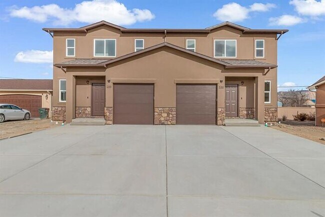 Primary Photo - Modern 3-Bedroom Home for Rent– Brand New ...