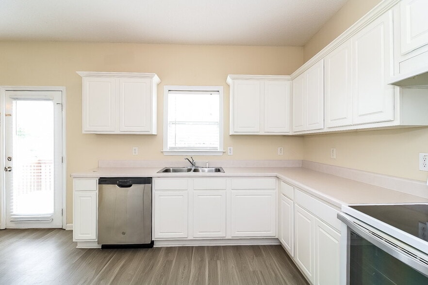 Building Photo - 36 Faircloth Ct
