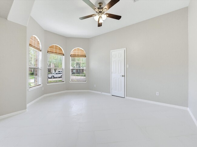 Building Photo - 4619 Schiller Park Ln