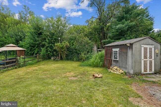 Building Photo - 1315 Danberry Dr
