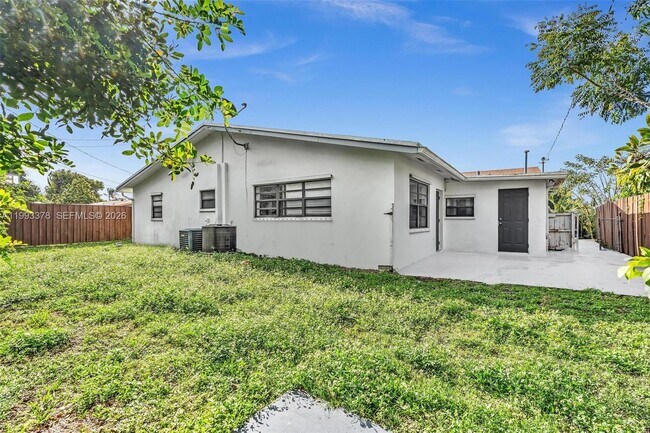 Building Photo - 7041 Raleigh St