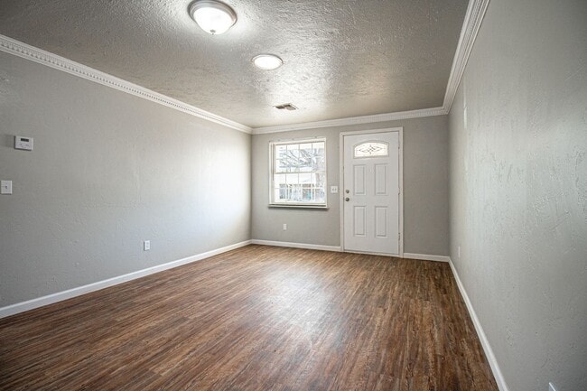 Building Photo - Great 3 Bed 2 Bath in OKC!