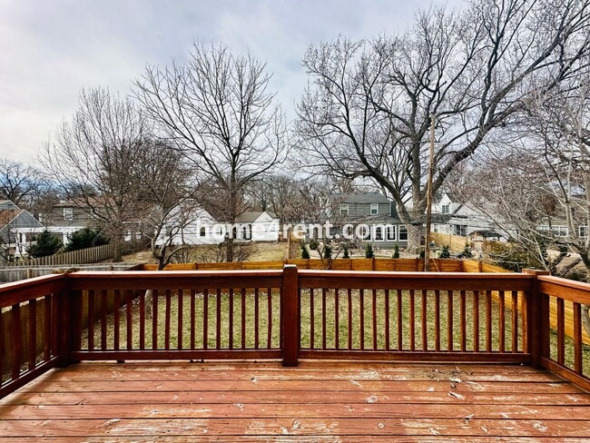 Building Photo - Charming, Prairie Village Home in a Quiet Neighborhood with Wood Floors and a Fenced Yard!