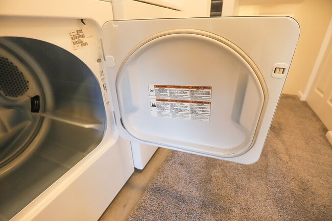 Building Photo - 257 Canby St