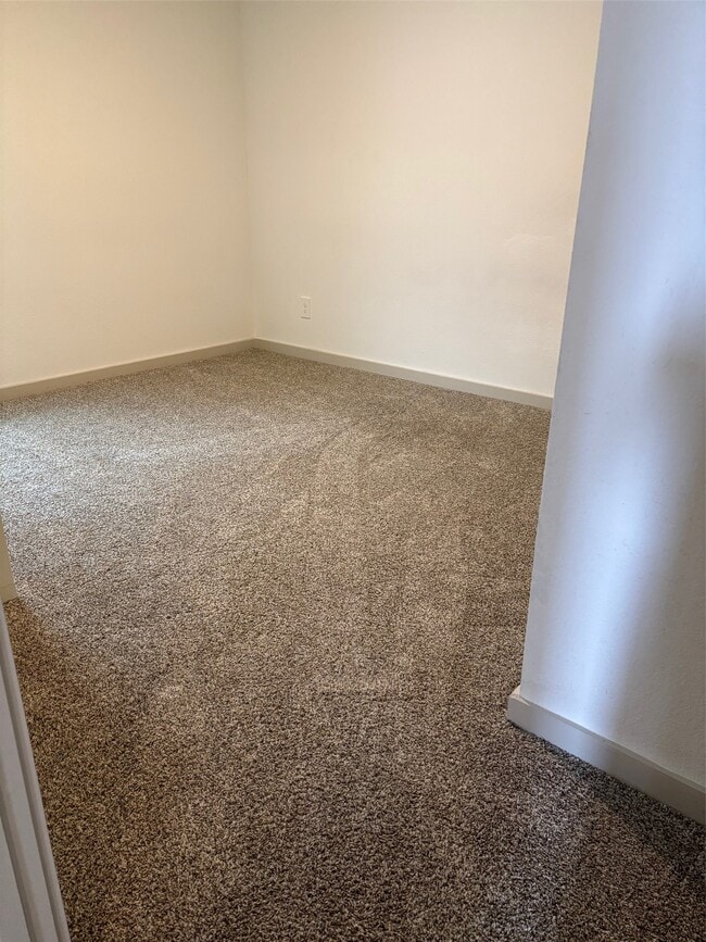 Building Photo - 1715 Plantation Pl