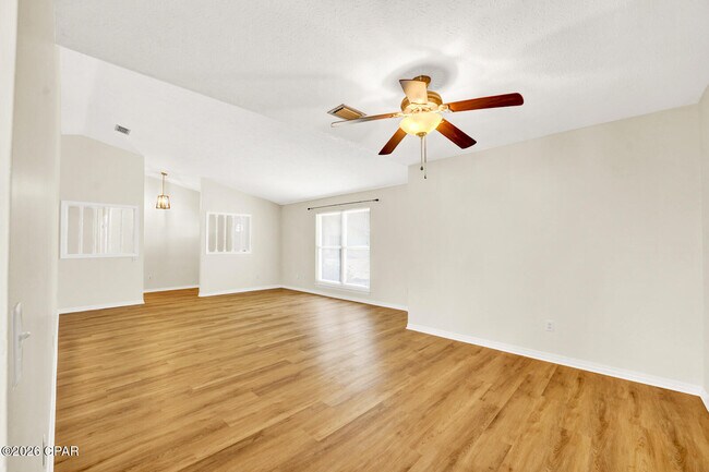 Building Photo - 7525 Melody Ln