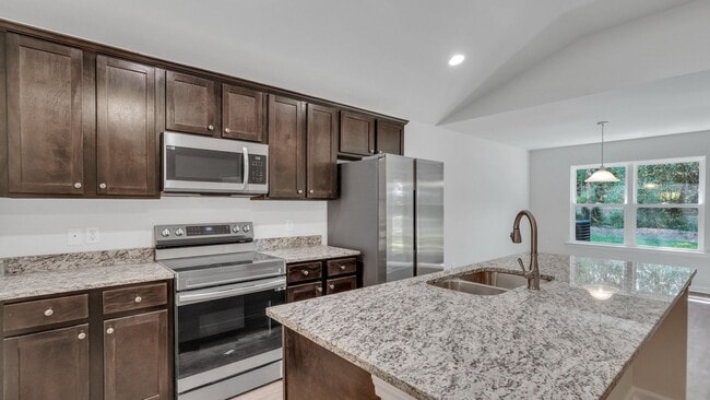 Building Photo - Hartford - Statesboro 3 Bed 2 Bath