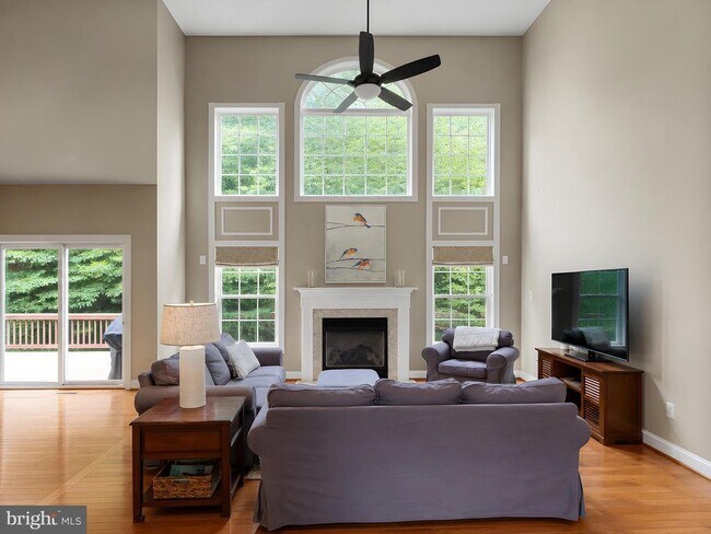 Building Photo - 23017 Holloway Ct