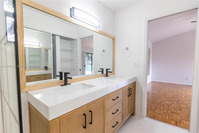 Building Photo - 8775 SW 57th St