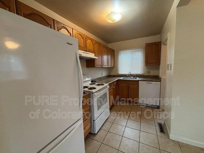 Building Photo - 5060 Bryant St