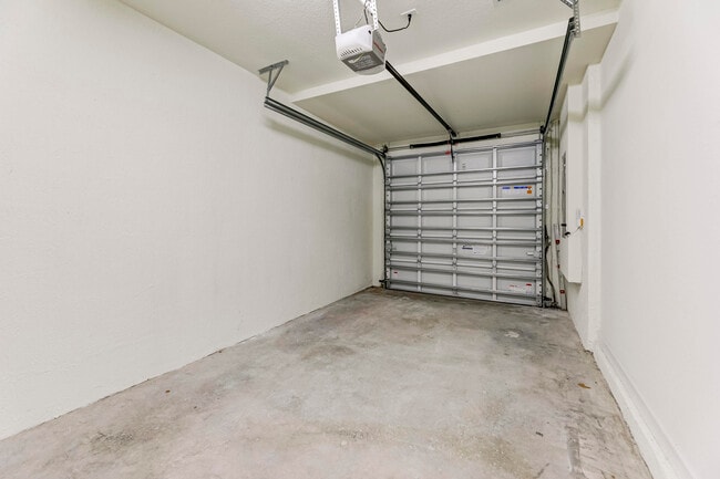 Building Photo - 4022 Devenshire Ct