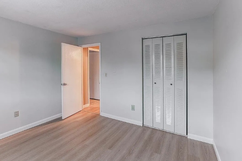 Building Photo - 36 English Village Rd