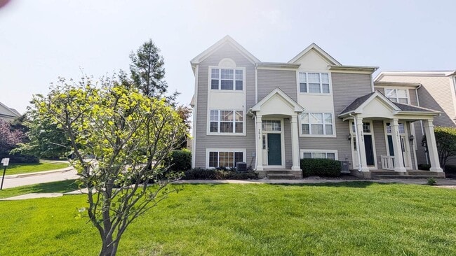 Primary Photo - 2615 Canyon Dr