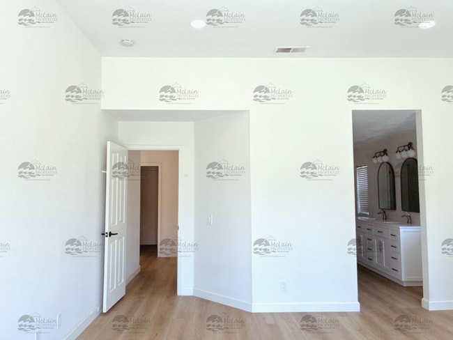 Building Photo - Shadowridge  Gorgeous 3 Bedroom Home In Desirable Neighborhood / Vista