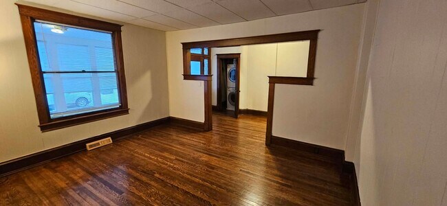 Building Photo - 438 Goethe St