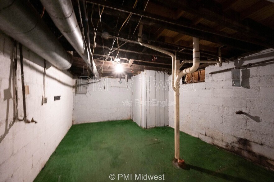 Building Photo - 1214 W 25th St