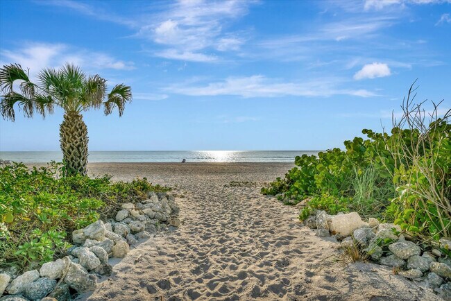 Building Photo - 6426 Gulf Dr