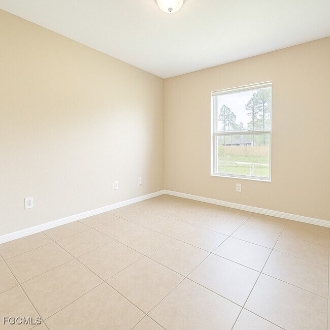 Building Photo - 351 Justice Ave