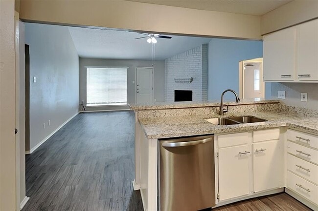 Building Photo - 9434 Chartermoss Cir