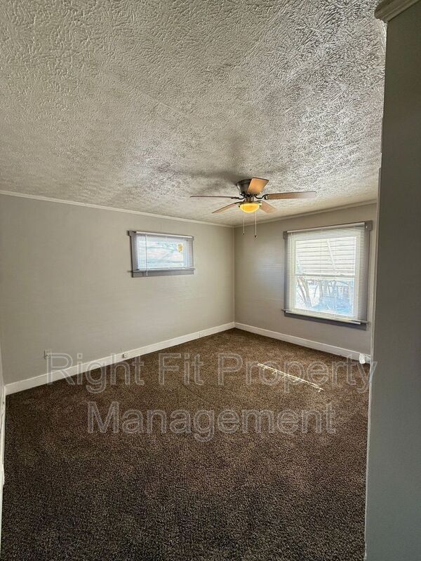 Building Photo - 255-257 Fountain Avenue