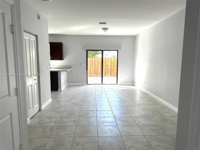 Building Photo - 246 NE 208th Ter