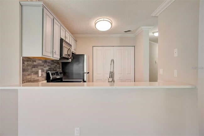 Building Photo - 2556 Woodgate Blvd
