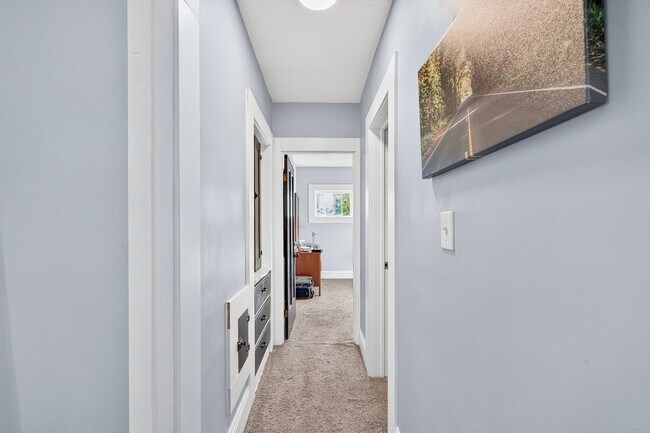 Building Photo - 2148 Bunts Rd