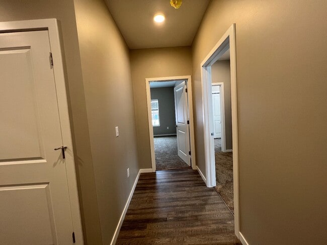 Building Photo - 4440 - 4450 S 26th St