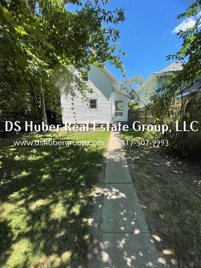 Building Photo - 132 S Magnolia Ave