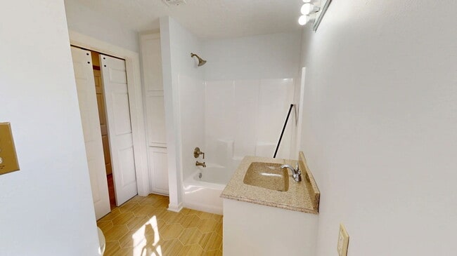 Building Photo - 497 High Hope Rd