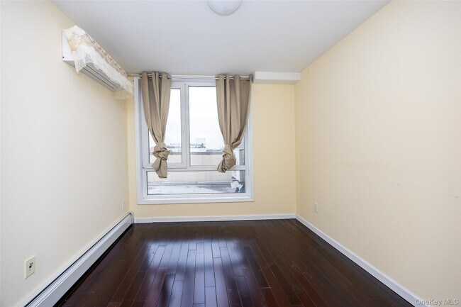 Building Photo - 7 Boulevard